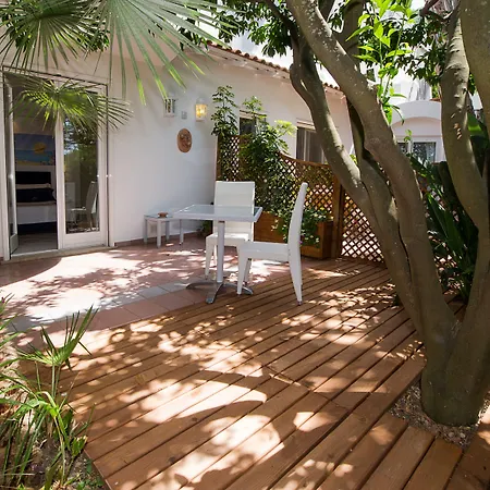 Marinella Bed & Breakfast 4*