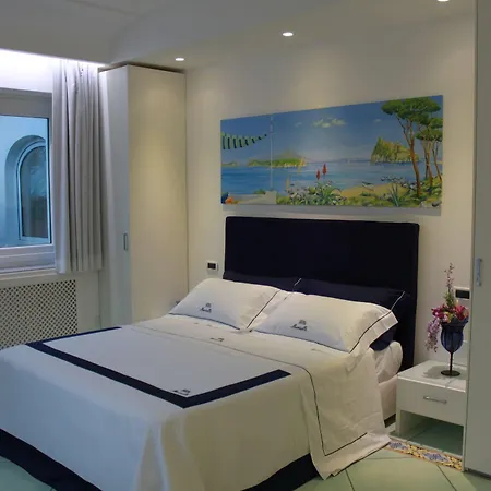 Marinella Bed & Breakfast 2*