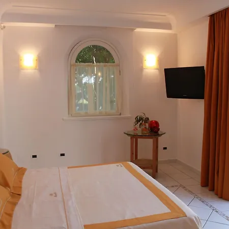 Oda ve Kahvaltı Marinella