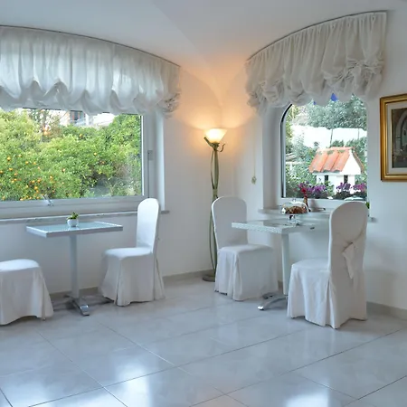 Marinella Bed and Breakfast