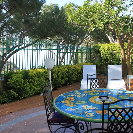 Marinella Bed and Breakfast 4*