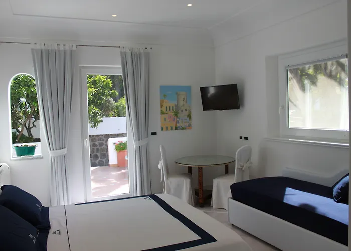 Nocleg ze śniadaniem Marinella 4*