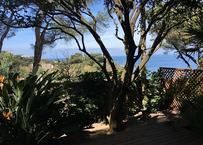 Marinella Nocleg ze śniadaniem